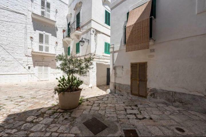 Borgo Albergo 35 Relax & Spa Монополи Екстериор снимка